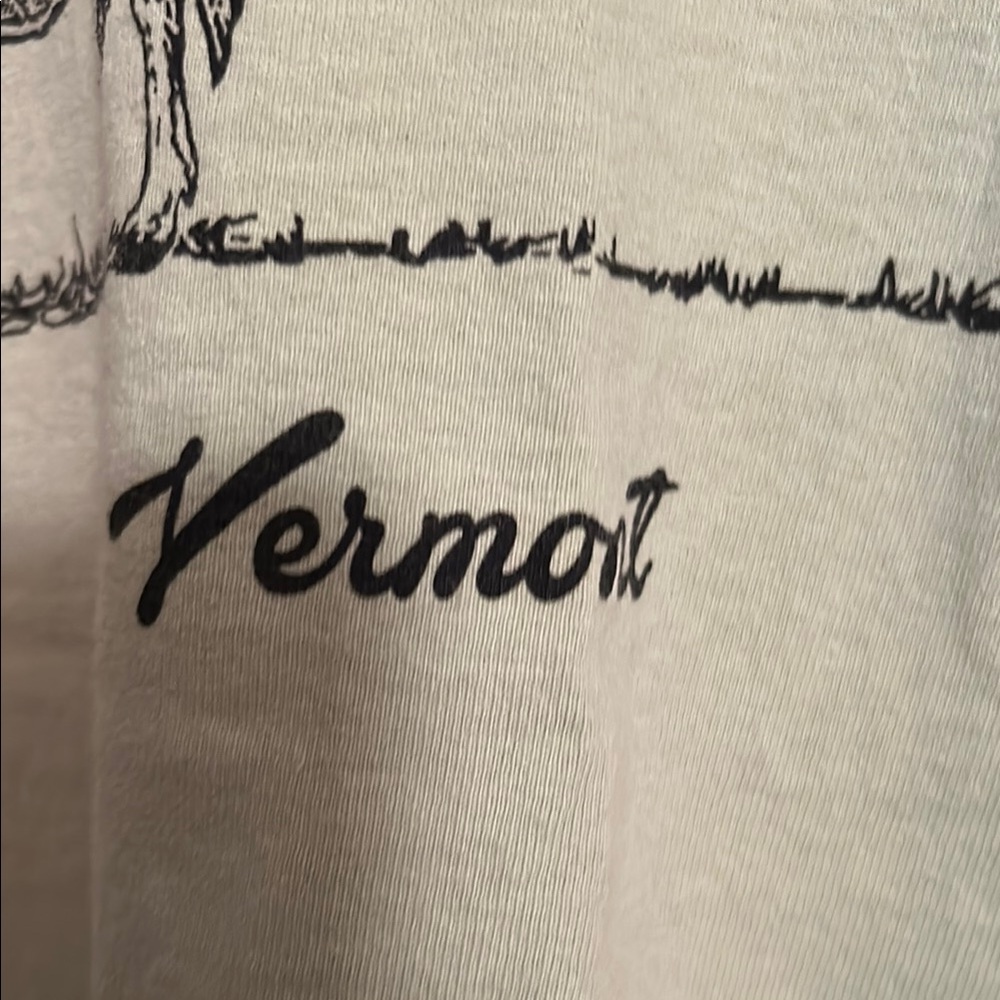 Green Graphic T-Shirt - Picture 4 of 7